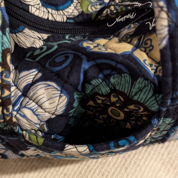 Vera Bradley Retired handbag - Picture 4 of 13